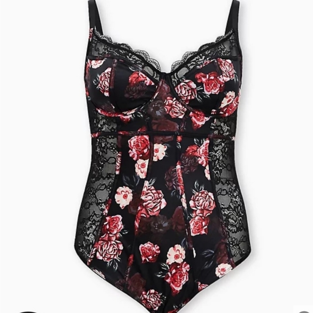 Torrid Floral Lace Bodysuit in Black and Red